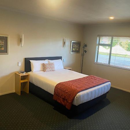 Bentleys Motor Inn Palmerston North Extérieur photo