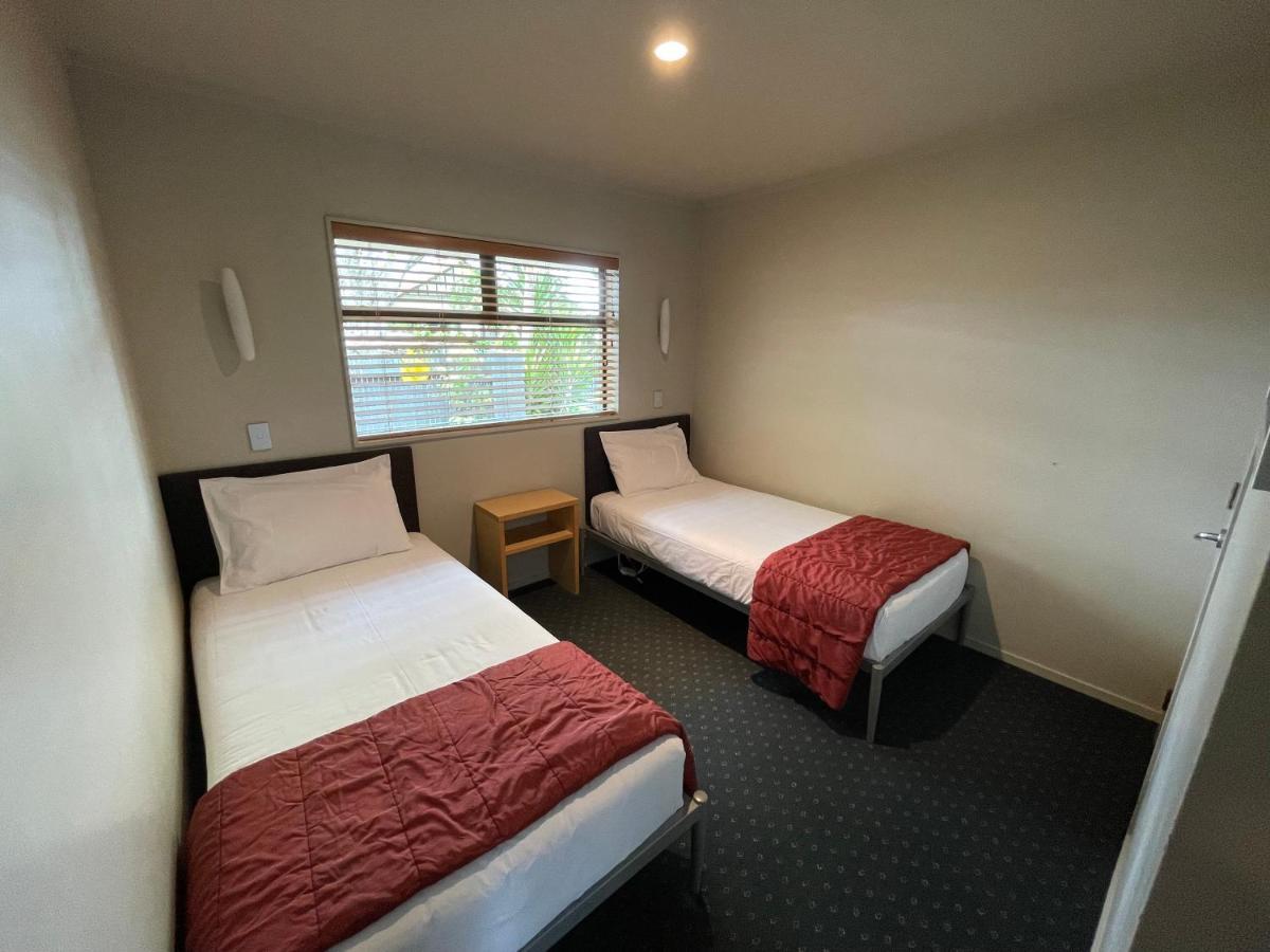 Bentleys Motor Inn Palmerston North Extérieur photo