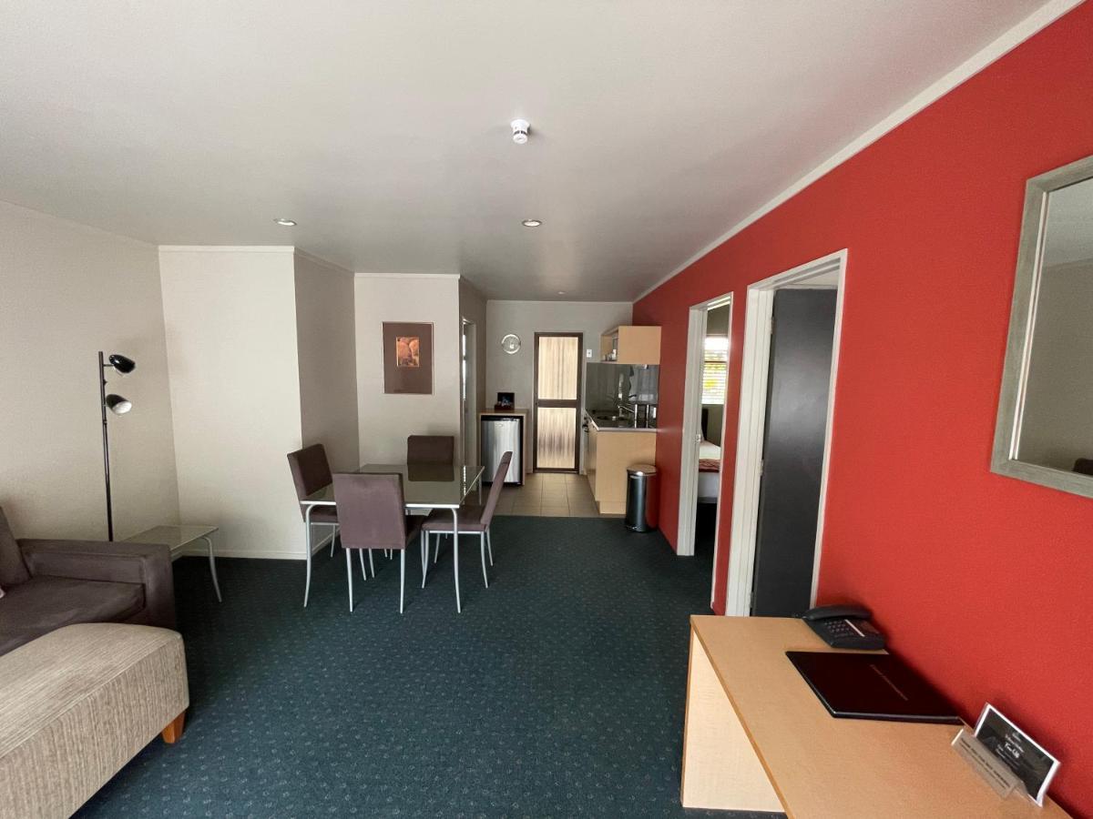 Bentleys Motor Inn Palmerston North Extérieur photo