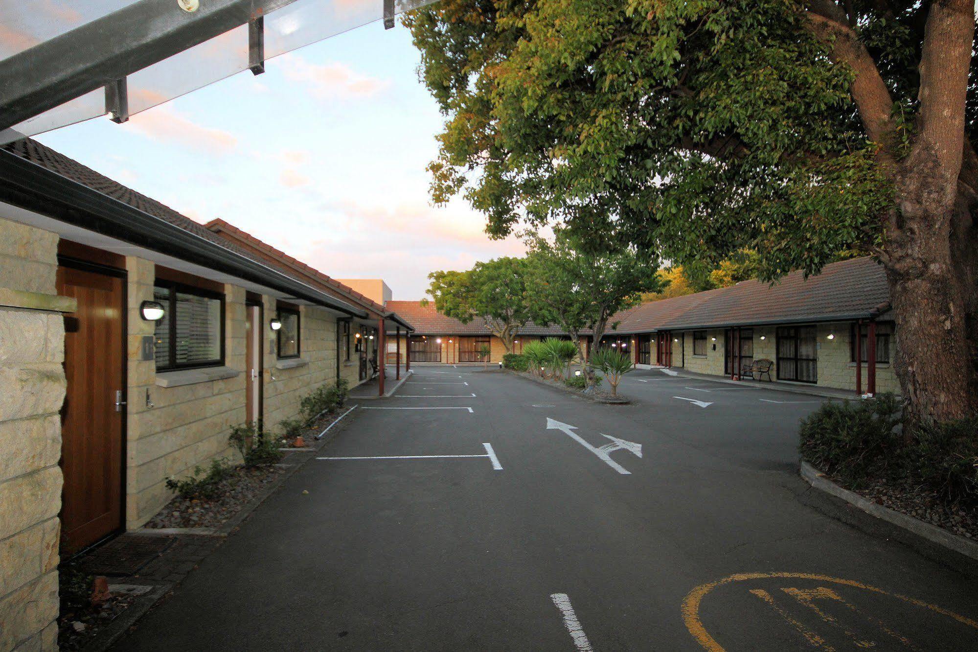 Bentleys Motor Inn Palmerston North Extérieur photo